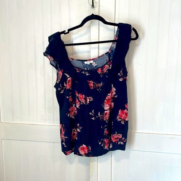 Maurice’s BEAUTIFUL blue floral short ruffled sleeve top size 0X & 1X - Picture 1 of 8